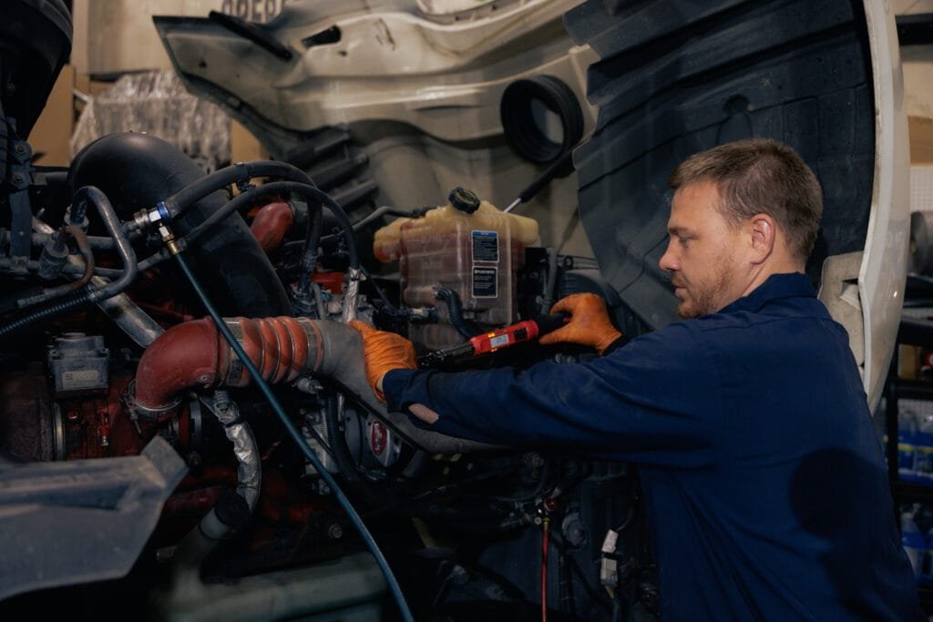 semi truck repair shop